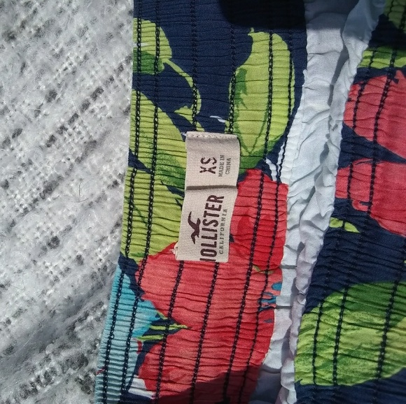 🎆5 for$25🎆 Hollister floral skirt - Picture 4 of 4
